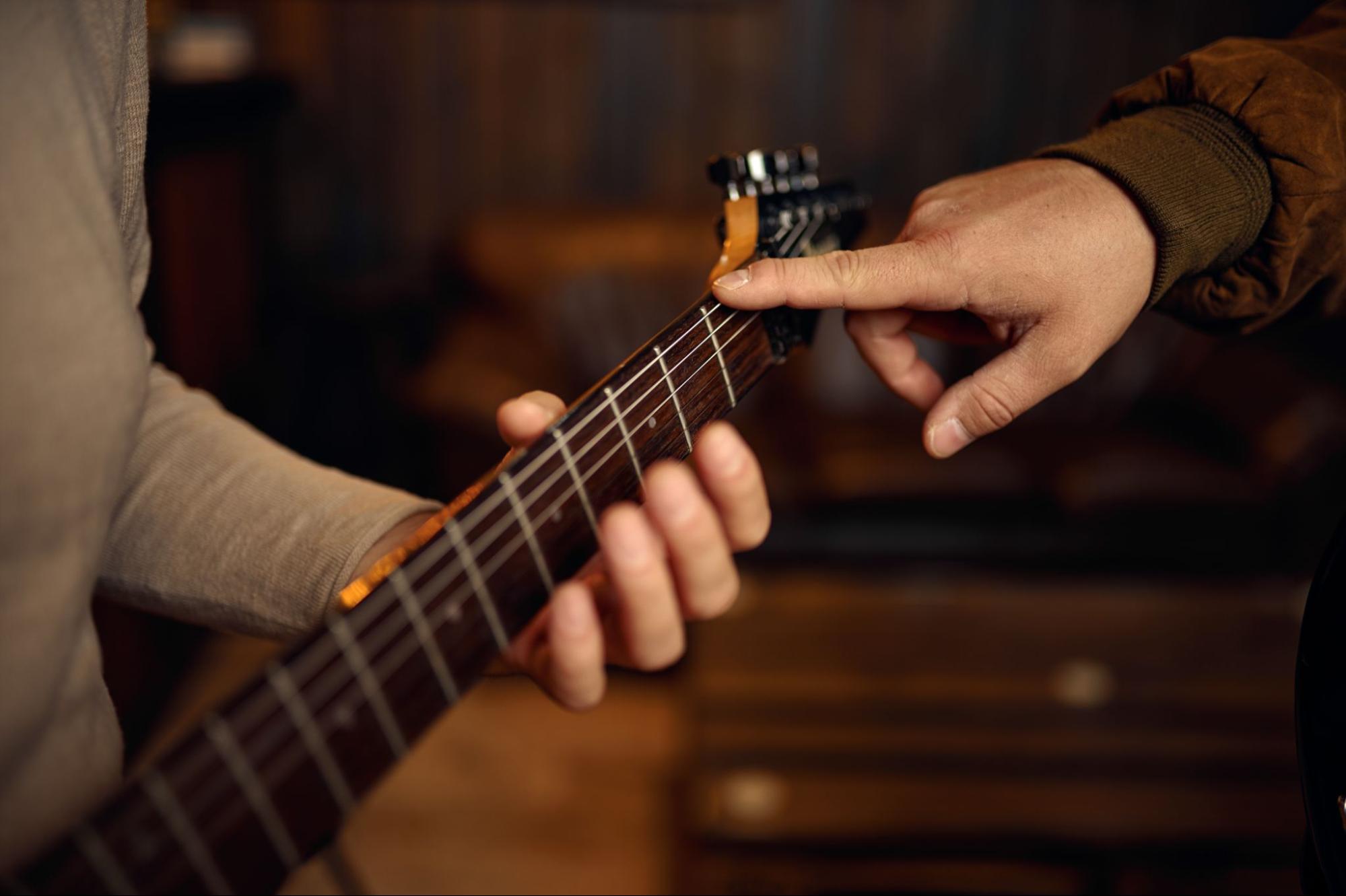 Las alteraciones musicales son elementos fundamentales en la teoría musical que añaden color, tensión y expresividad a las composiciones.